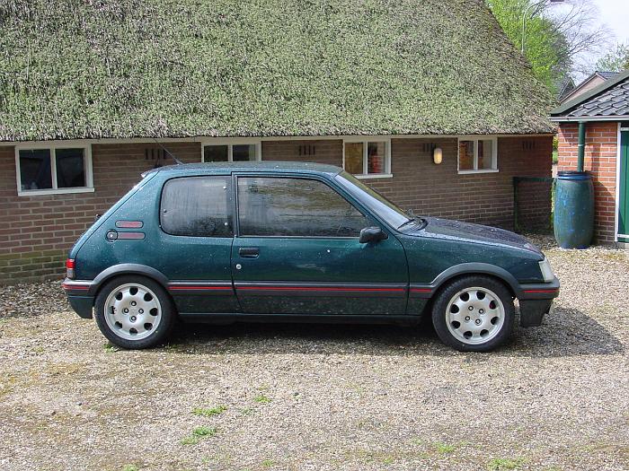 205 GTi (25)